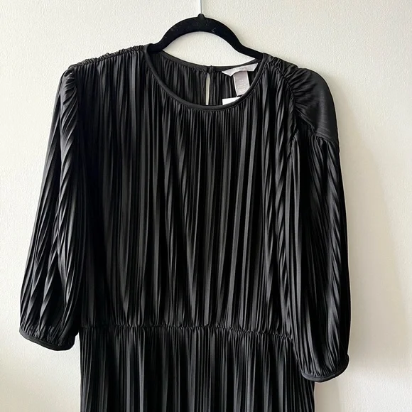 Black Cocktail H&M Dress - Picture 2 of 6